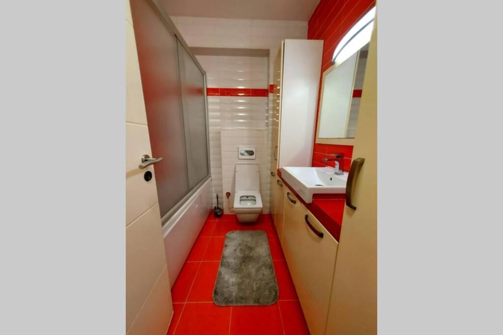 פרישטינה Apartment 13C מראה חיצוני תמונה