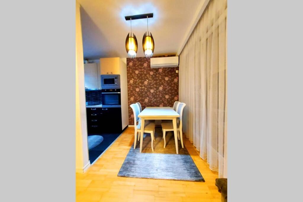פרישטינה Apartment 13C מראה חיצוני תמונה